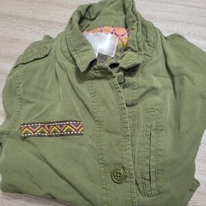 Exhilaration Girls  Green Top With Western BOHO Accents Pockets Size 6/6x